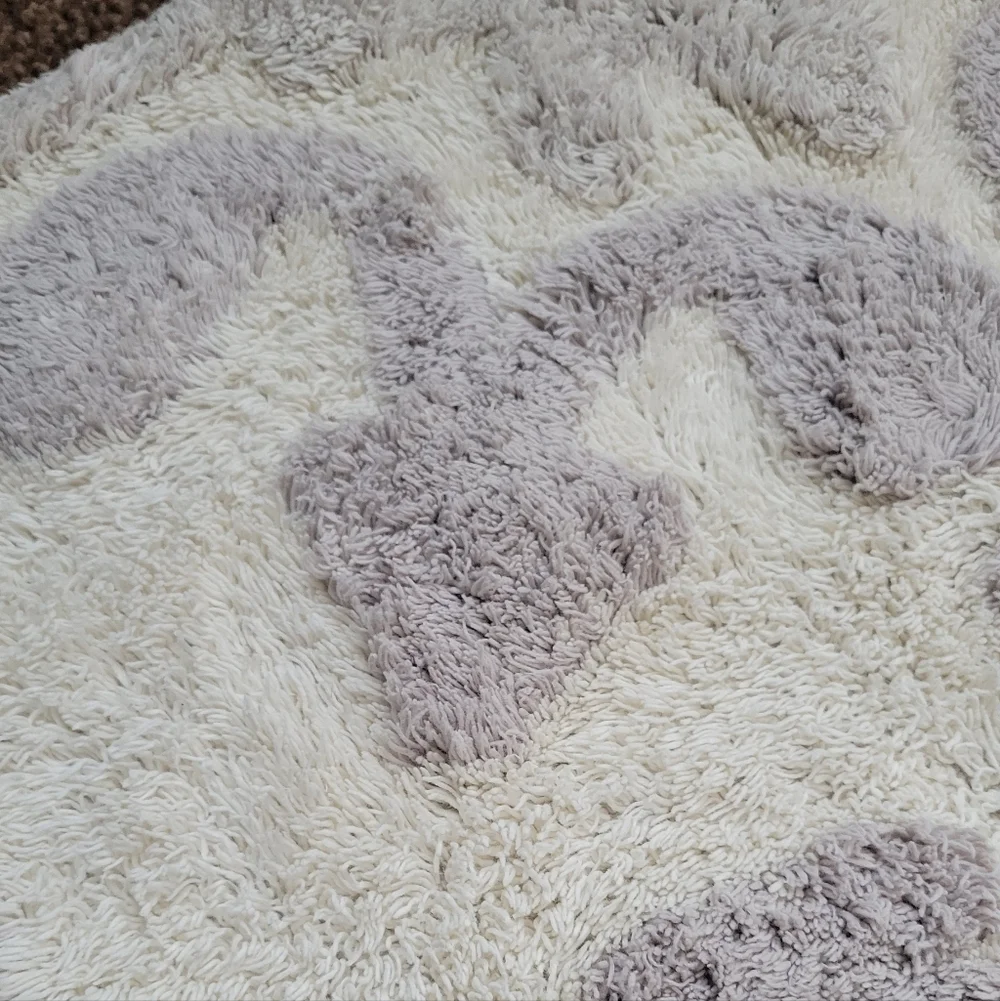 Elegant Gray Bath Mat Set